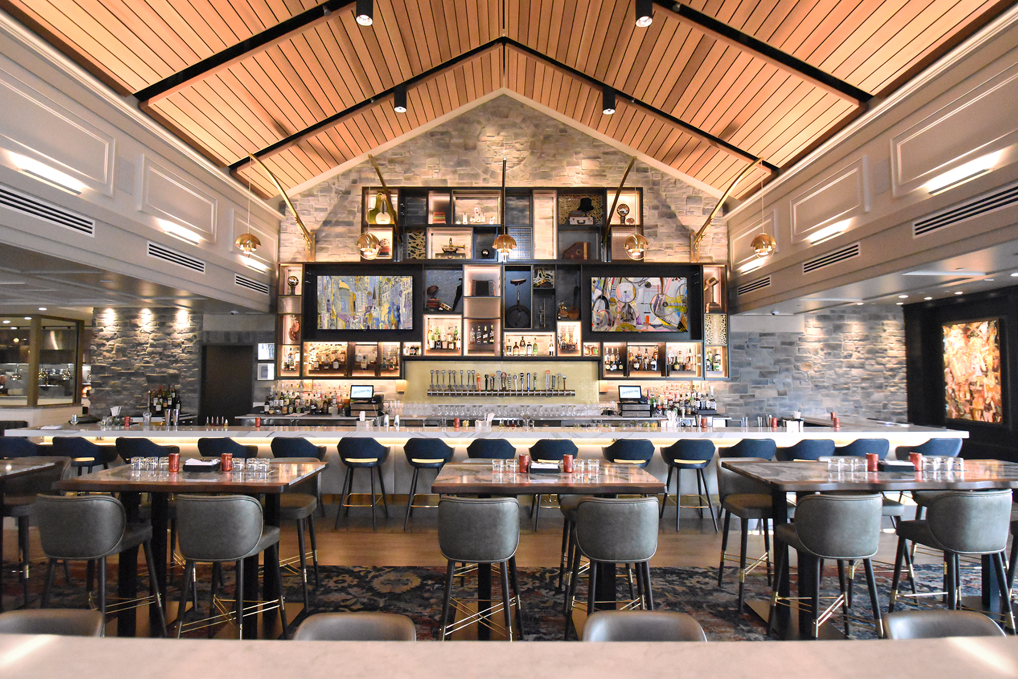 Jazzboline-2 Bar and dining room at Jazzboline